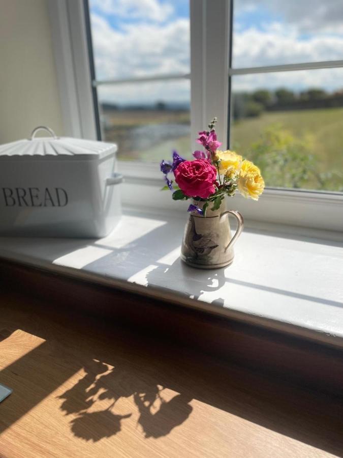 Luxury Farmhouse With Stunning Views And Hot Tub Ebberston Eksteriør billede