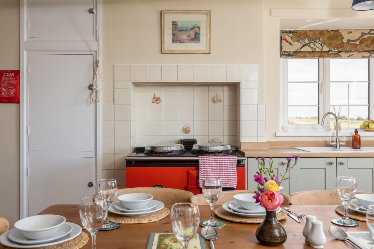 Luxury Farmhouse With Stunning Views And Hot Tub Ebberston Eksteriør billede