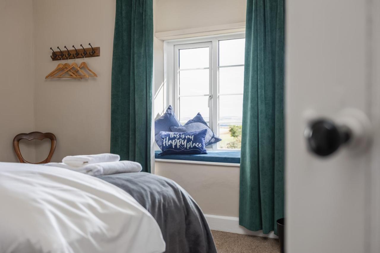 Luxury Farmhouse With Stunning Views And Hot Tub Ebberston Eksteriør billede