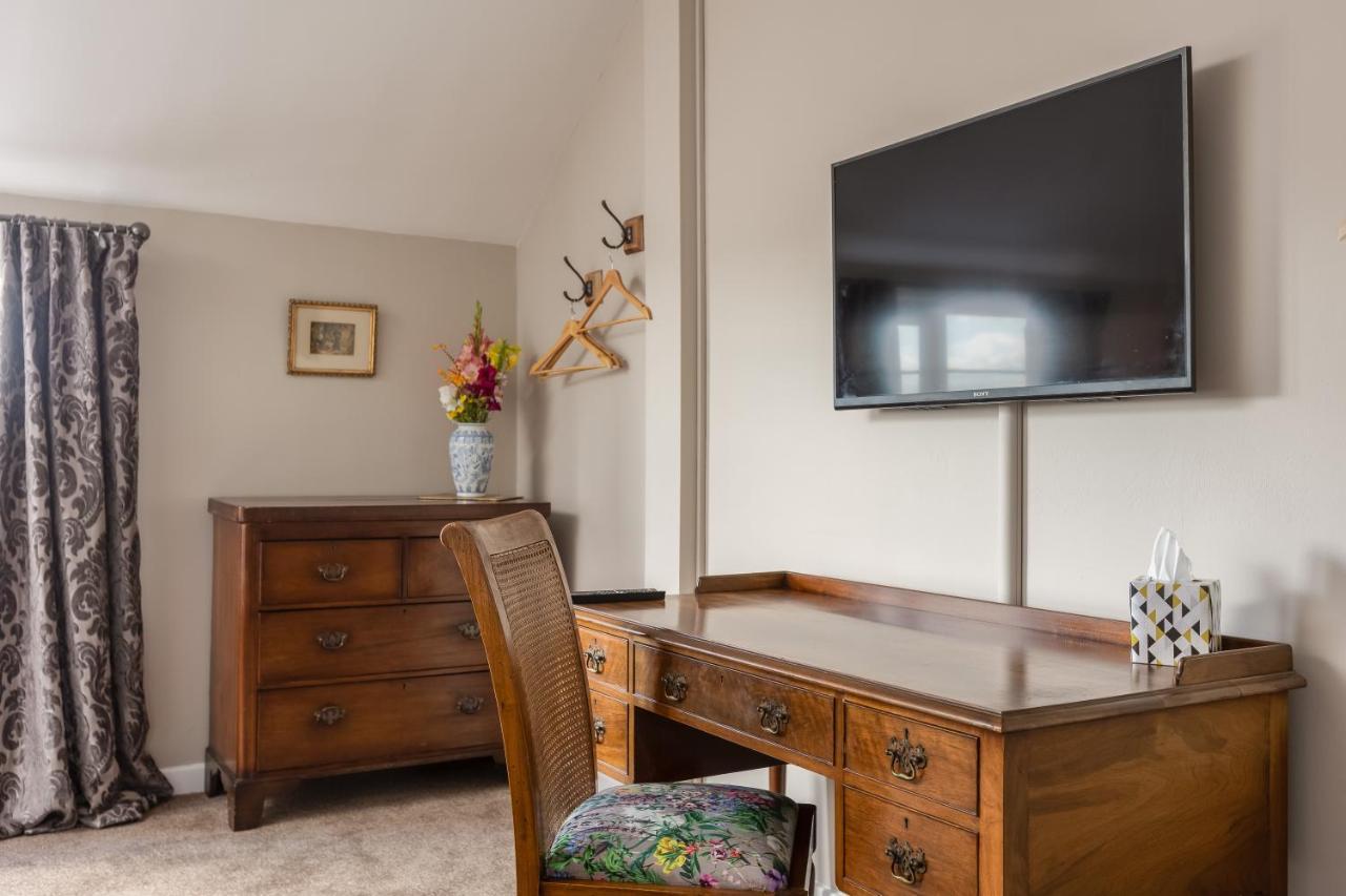 Luxury Farmhouse With Stunning Views And Hot Tub Ebberston Eksteriør billede