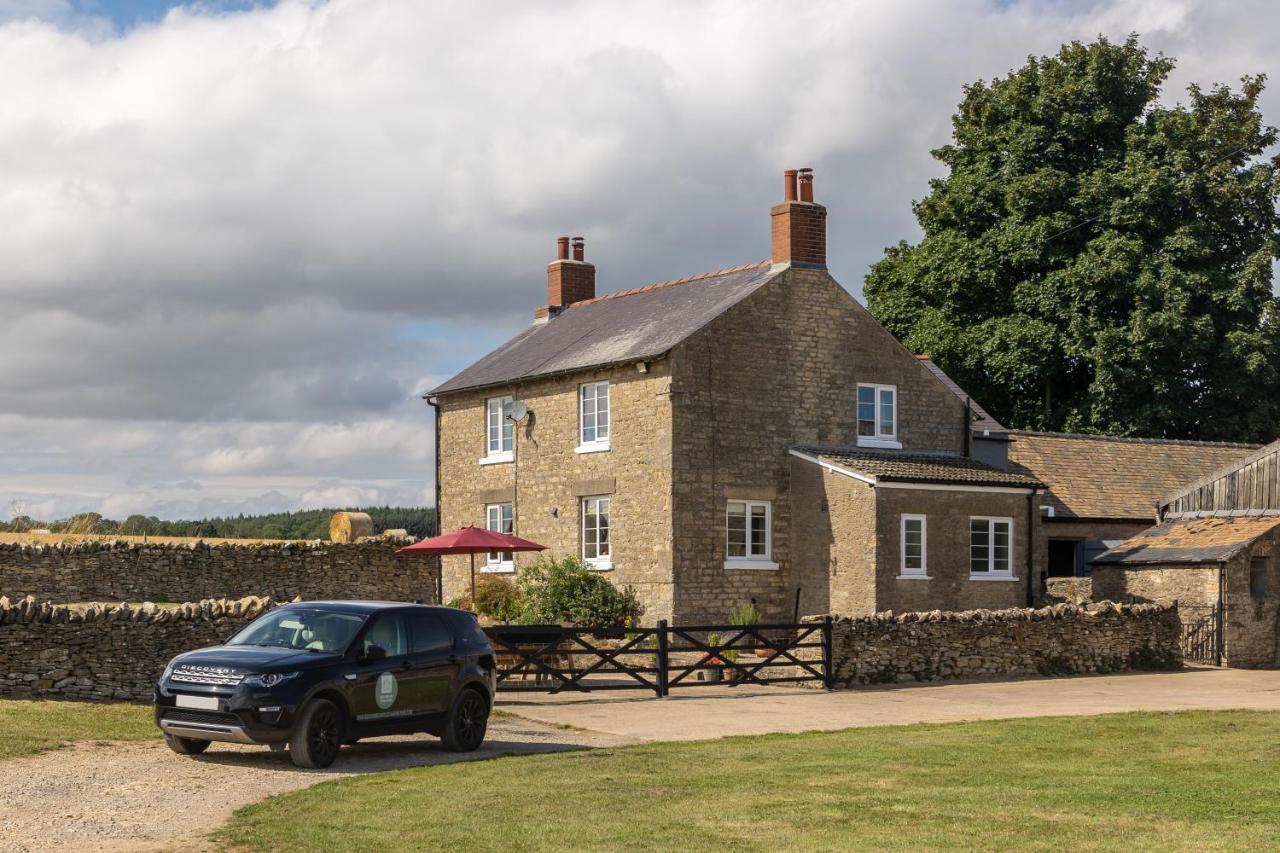 Luxury Farmhouse With Stunning Views And Hot Tub Ebberston Eksteriør billede