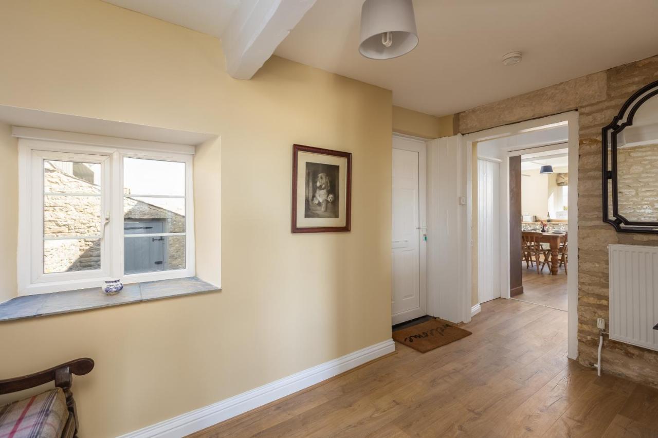 Luxury Farmhouse With Stunning Views And Hot Tub Ebberston Eksteriør billede