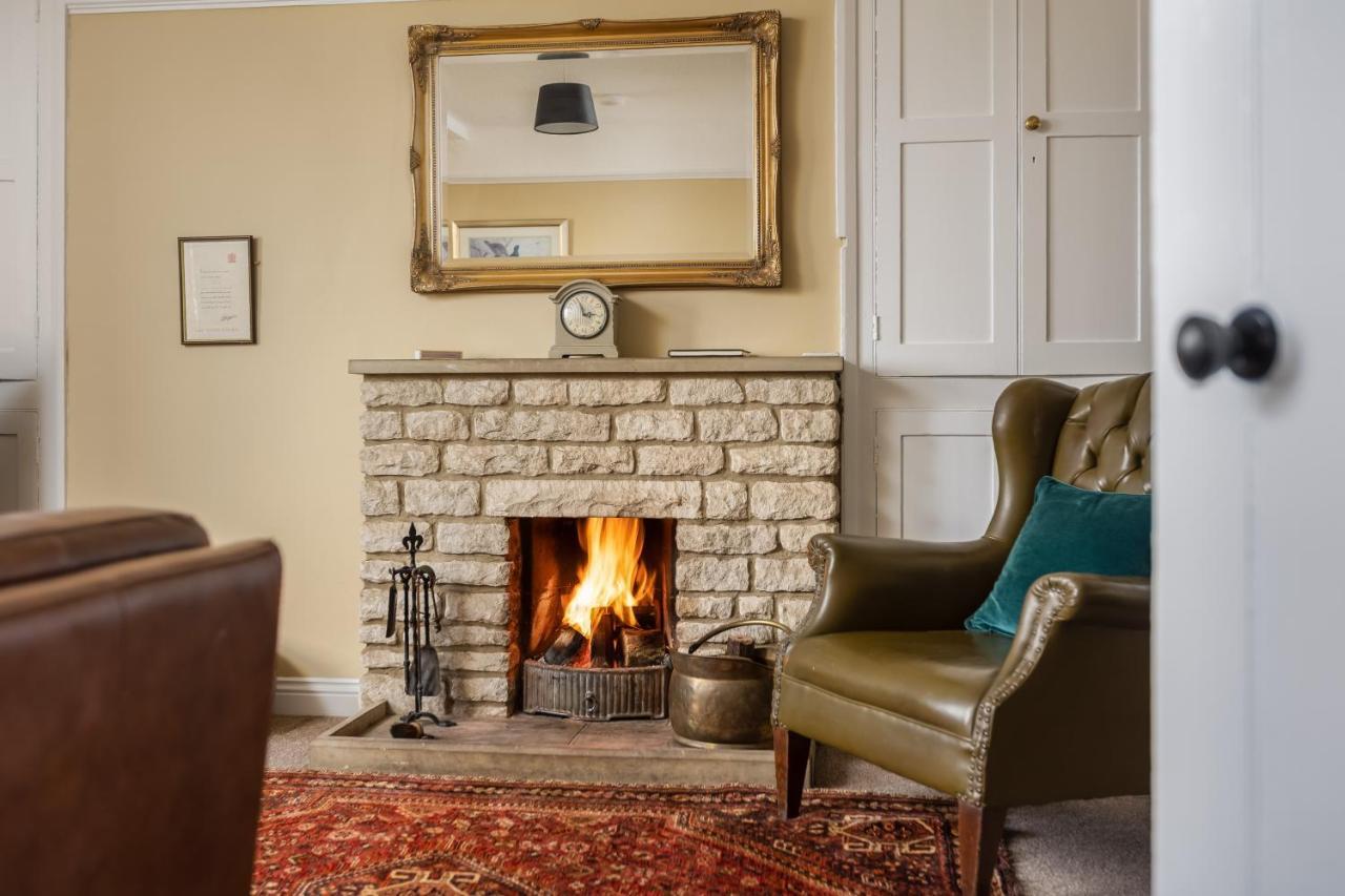 Luxury Farmhouse With Stunning Views And Hot Tub Ebberston Eksteriør billede