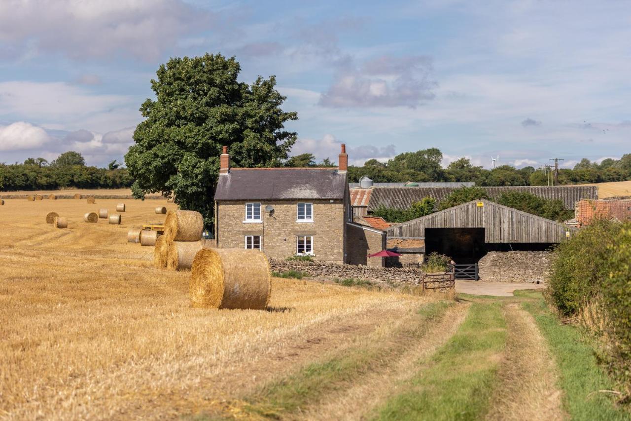 Luxury Farmhouse With Stunning Views And Hot Tub Ebberston Eksteriør billede