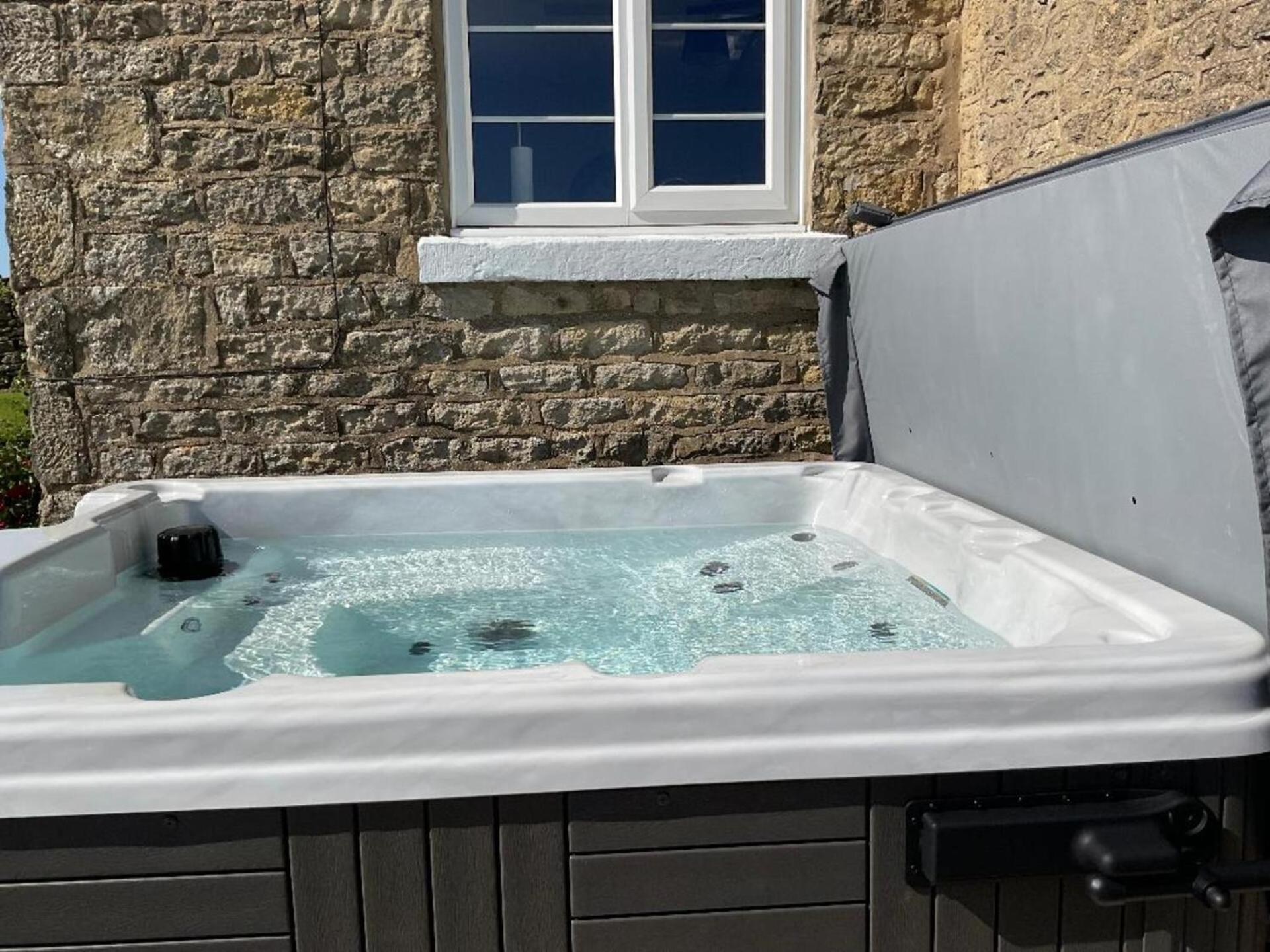 Luxury Farmhouse With Stunning Views And Hot Tub Ebberston Eksteriør billede
